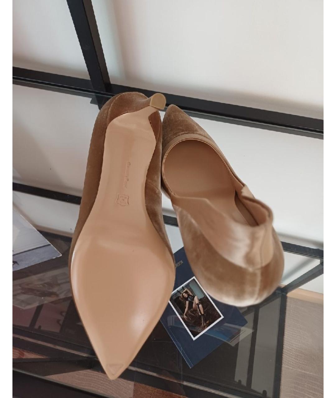GIANVITO ROSSI Коричневые бархатные туфли, фото 8