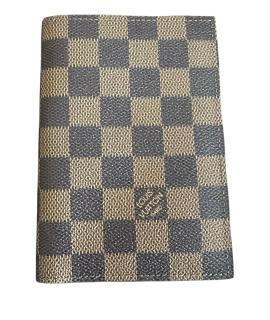 LOUIS VUITTON Обложка/футляр