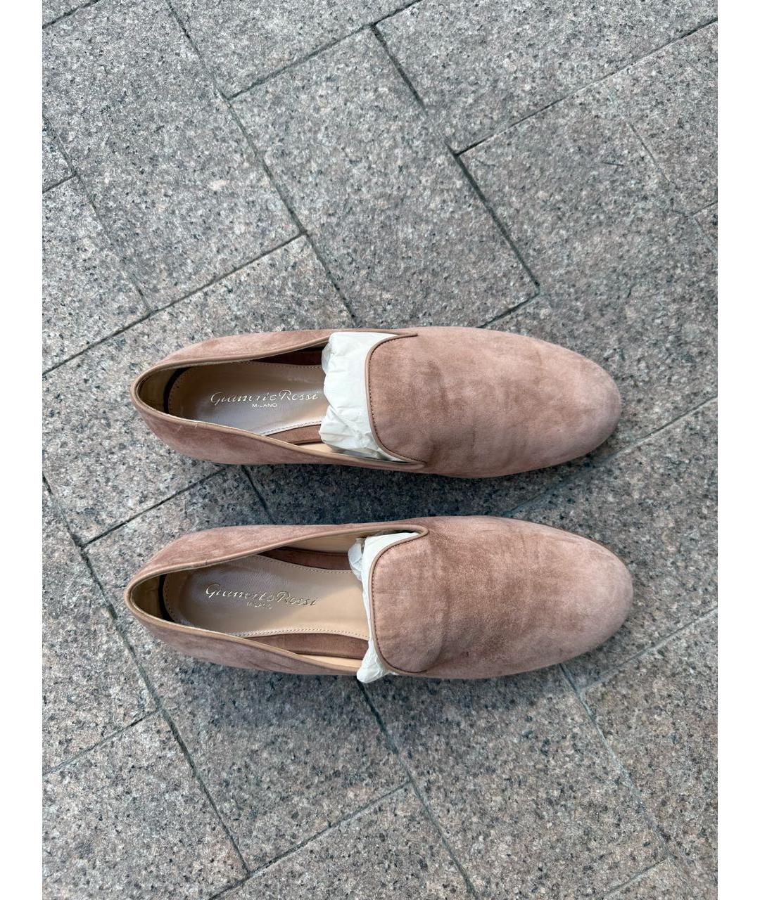 GIANVITO ROSSI Бежевые замшевые лоферы, фото 8