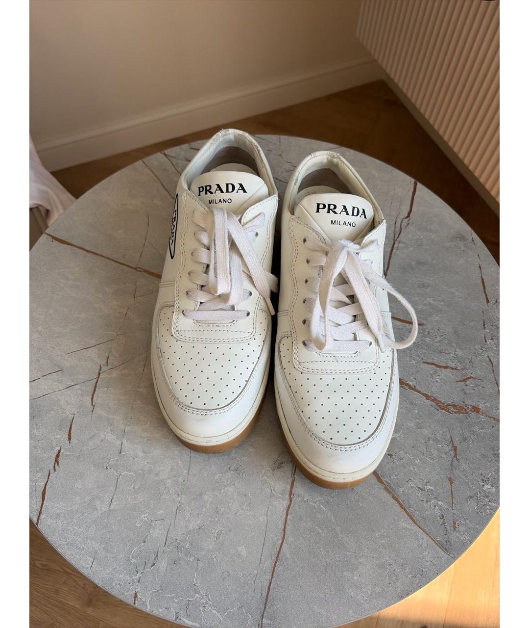 PRADA Белые кожаные кеды, фото 2