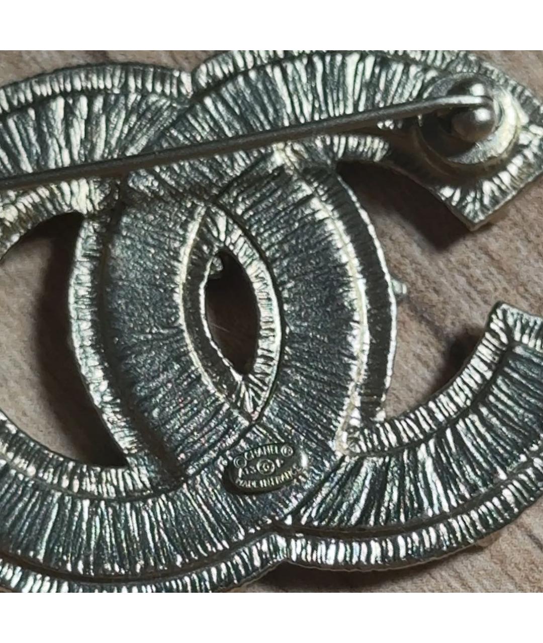 CHANEL Бордовая металлическая булавка / брошь, фото 3