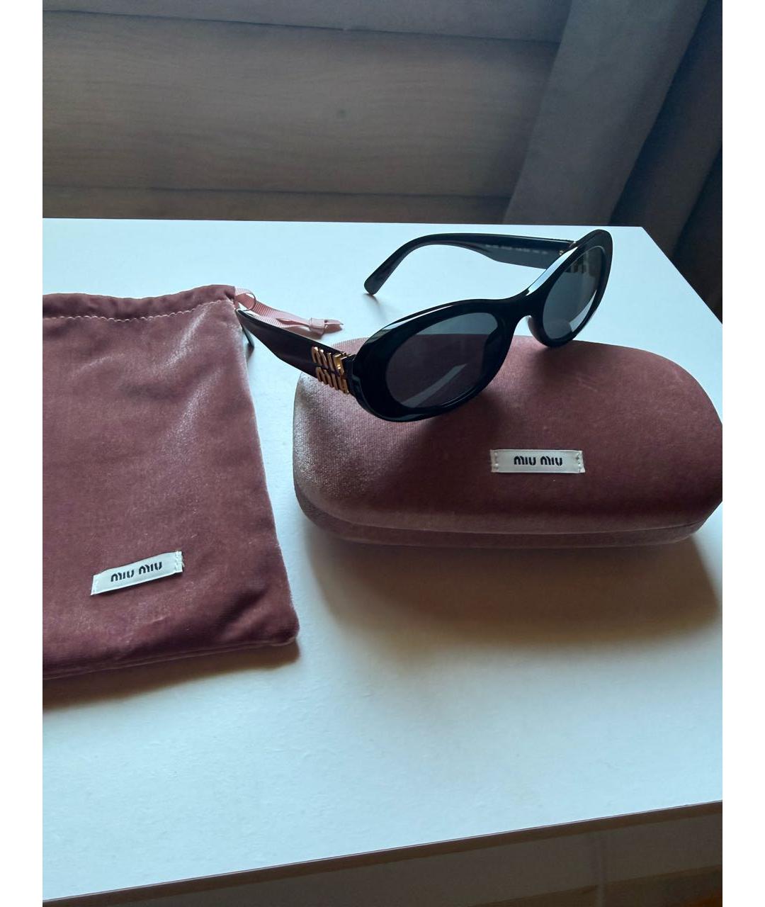 MIU MIU Черные пластиковые солнцезащитные очки, фото 2
