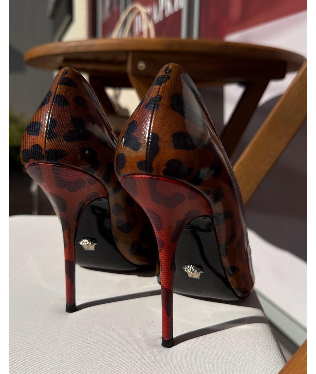 VERSACE Туфли из лакированной кожи, фото 2