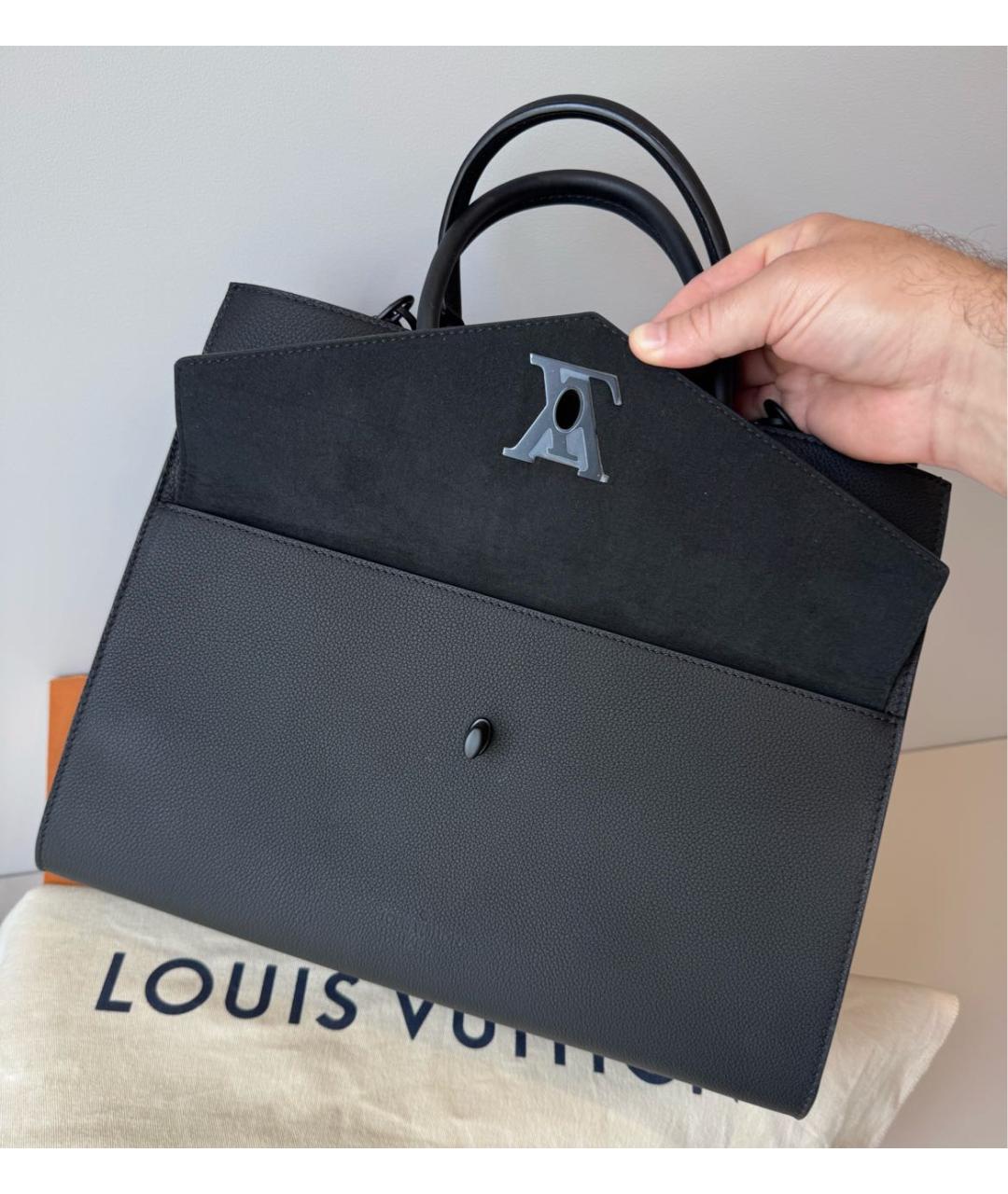 LOUIS VUITTON Черная кожаная сумка через плечо, фото 5