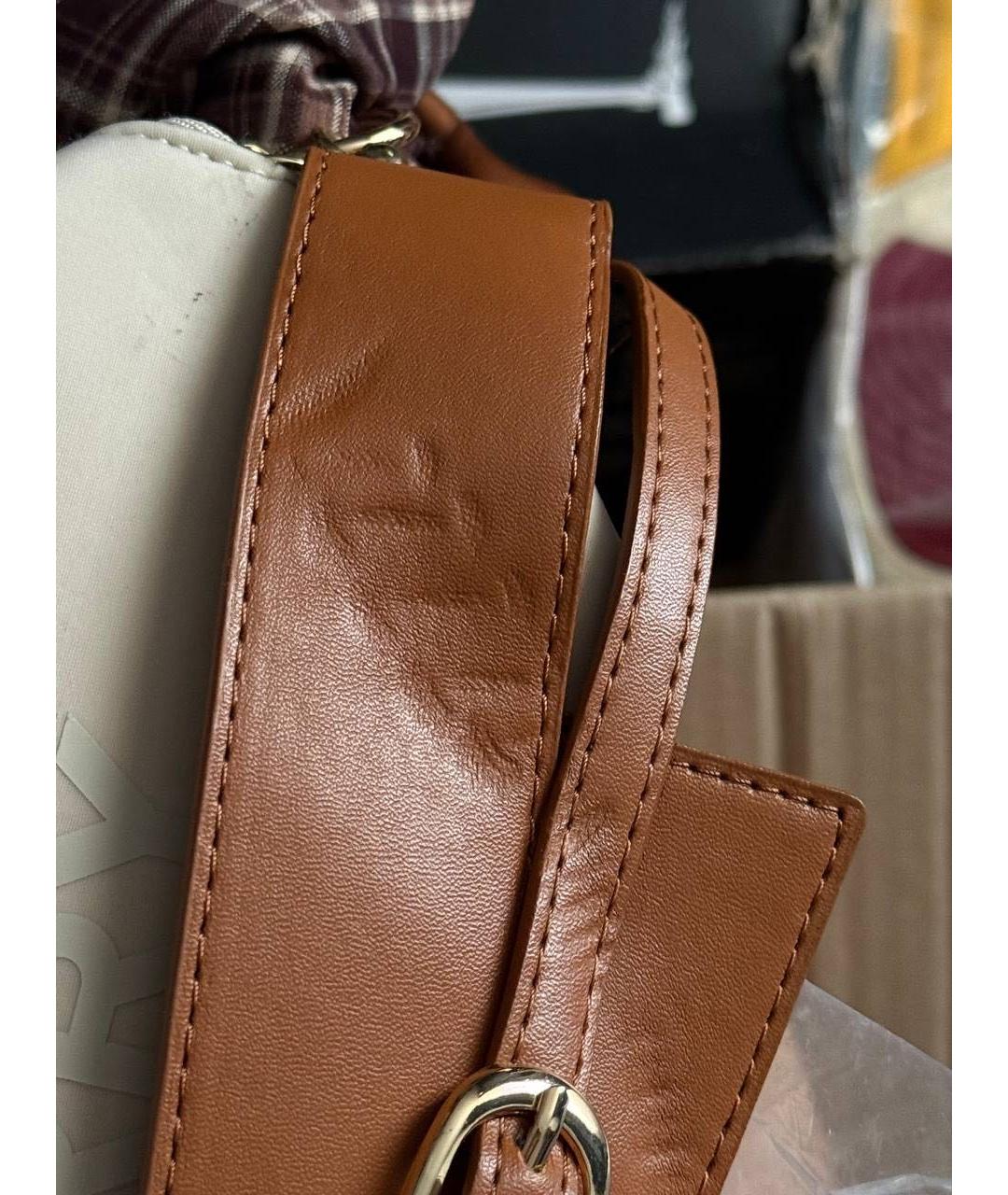 BURBERRY Бежевая кожаная сумка с короткими ручками, фото 4