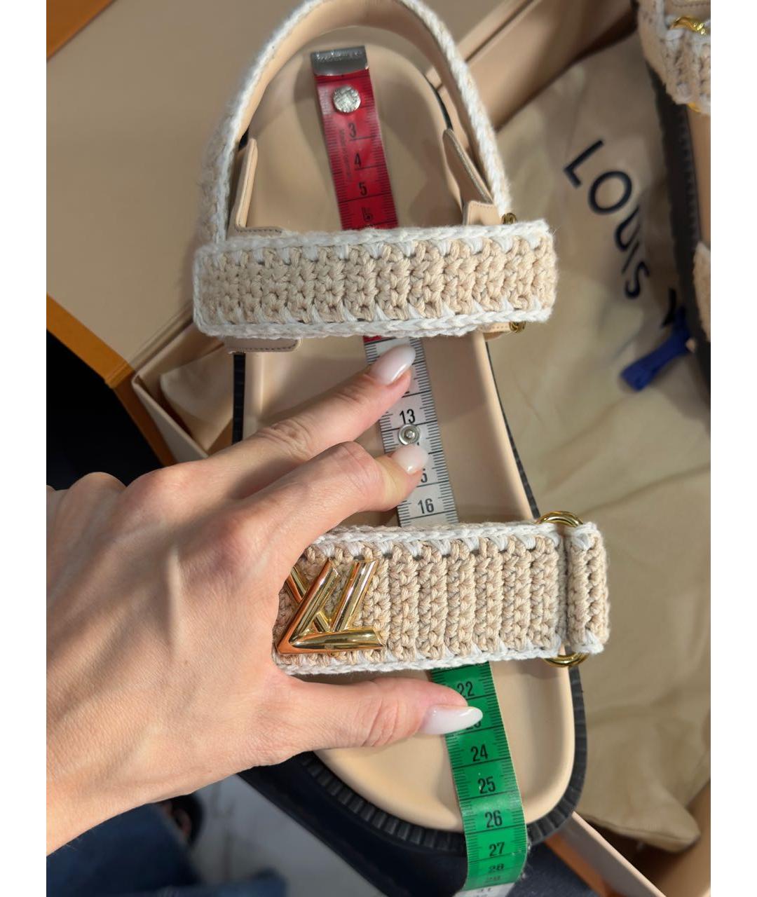 LOUIS VUITTON Бежевые кожаные босоножки, фото 8