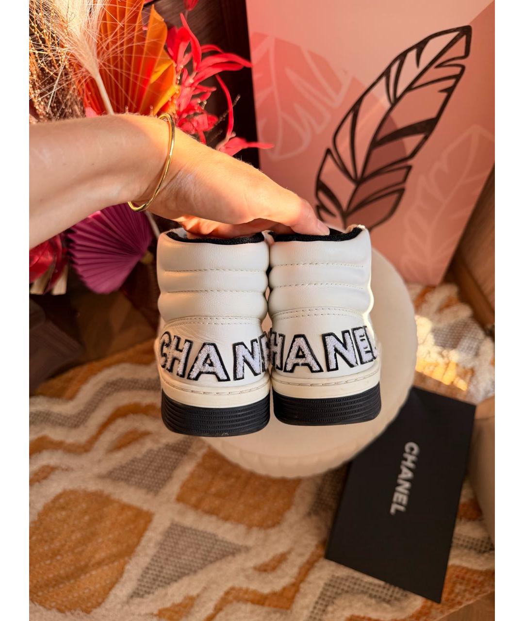 CHANEL Белые кожаные кеды, фото 4