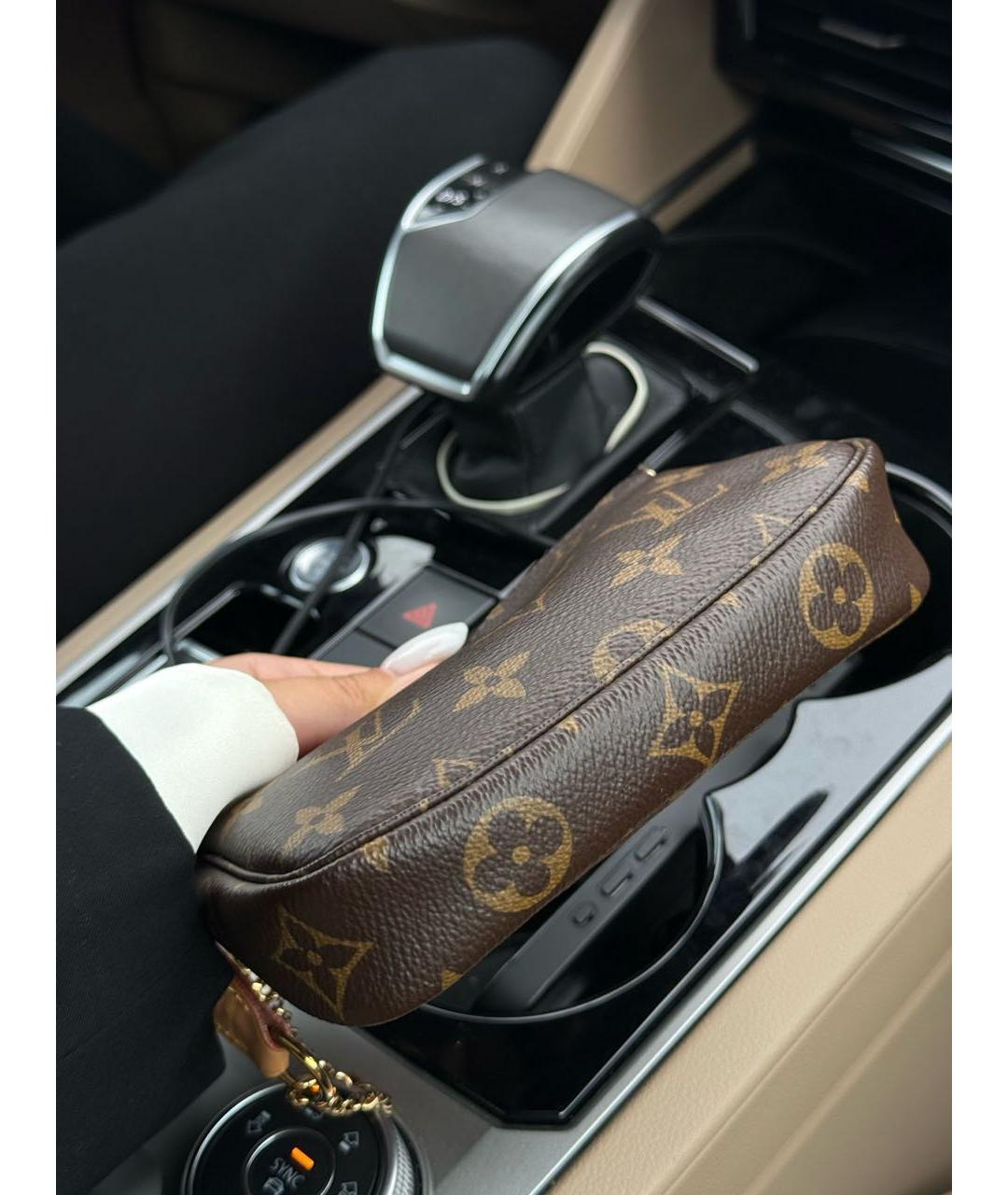 LOUIS VUITTON Коричневая канва сумка с короткими ручками, фото 6