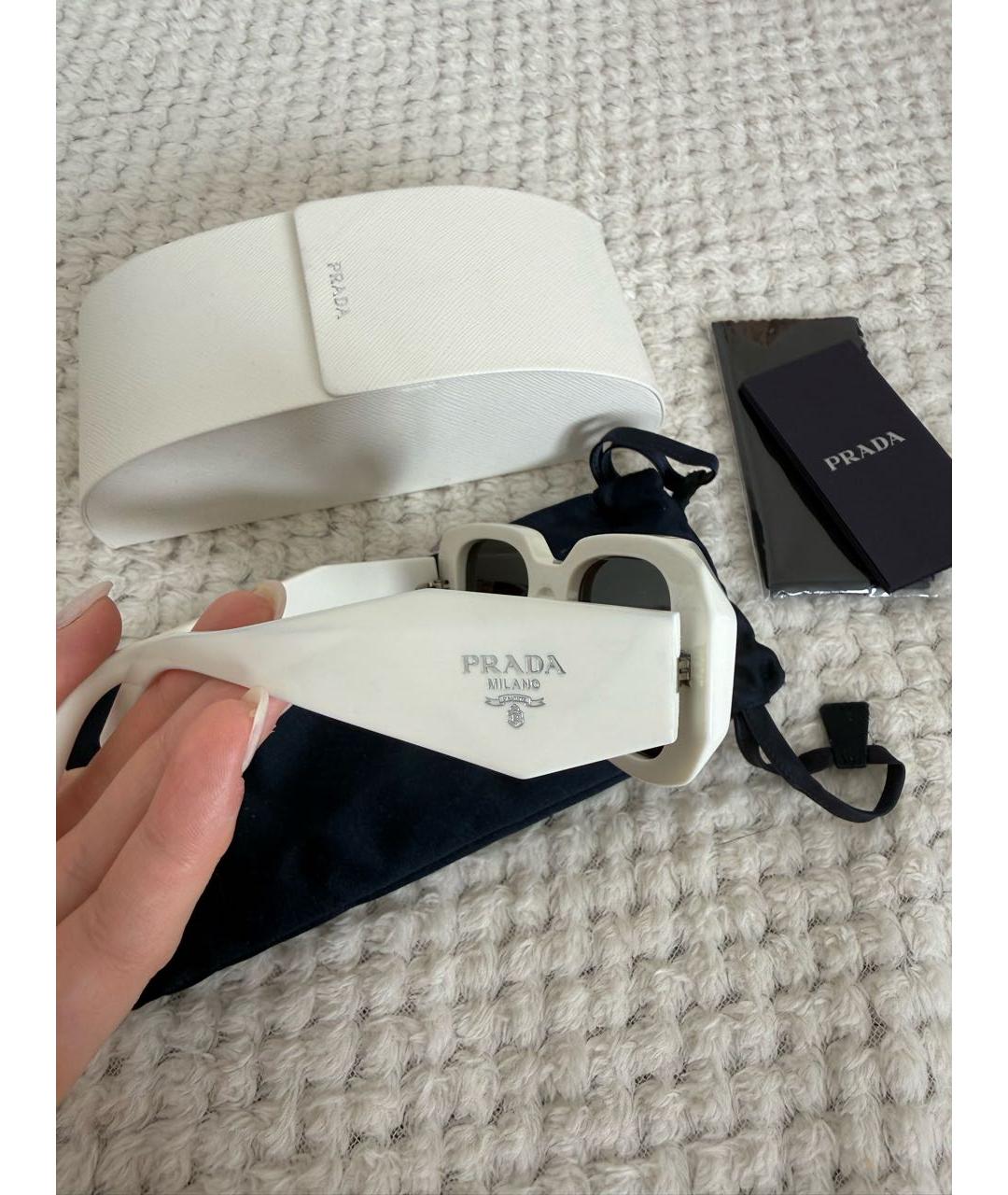PRADA Белые пластиковые солнцезащитные очки, фото 3
