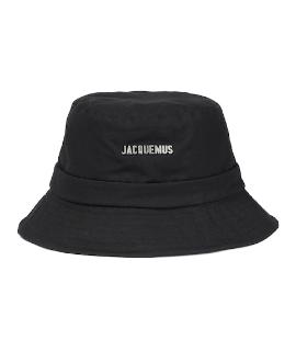 

Панама JACQUEMUS