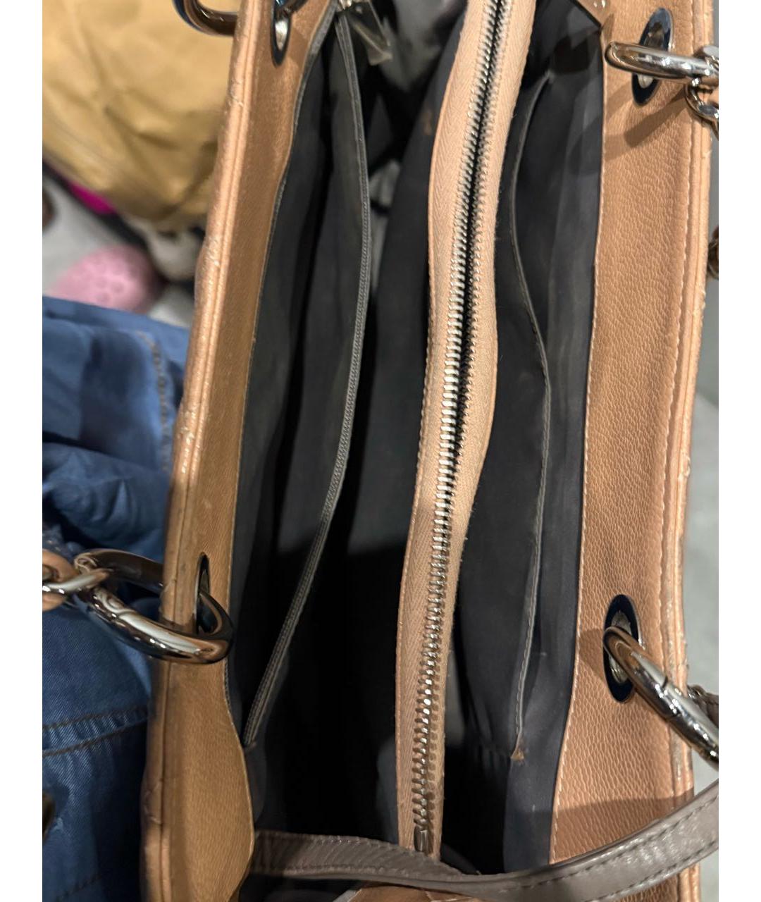 CHANEL Коралловая кожаная сумка тоут, фото 6