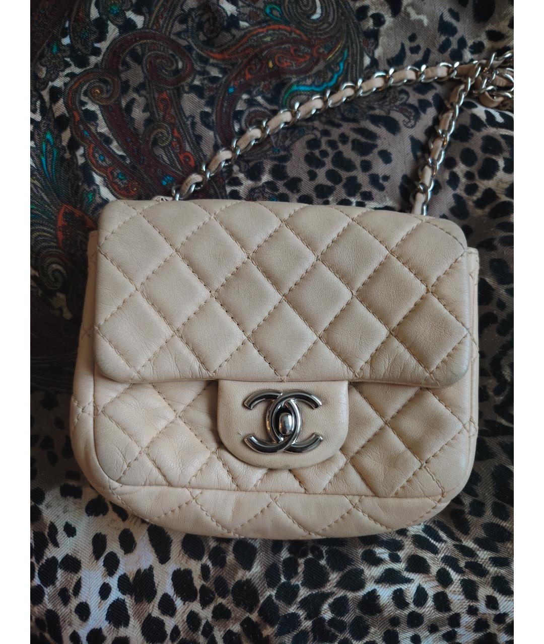 CHANEL Бежевая кожаная сумка через плечо, фото 10
