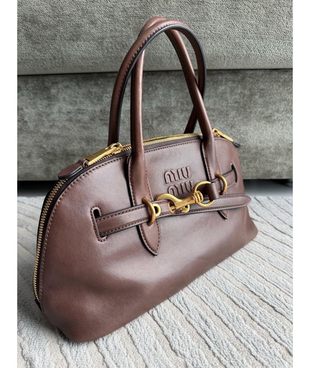 MIU MIU Коричневая кожаная сумка с короткими ручками, фото 2