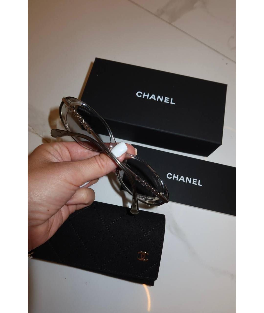 CHANEL Серые пластиковые солнцезащитные очки, фото 4