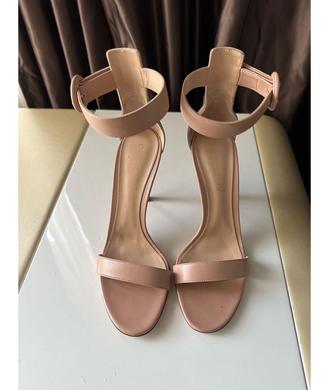 GIANVITO ROSSI Бежевые кожаные босоножки, фото 2