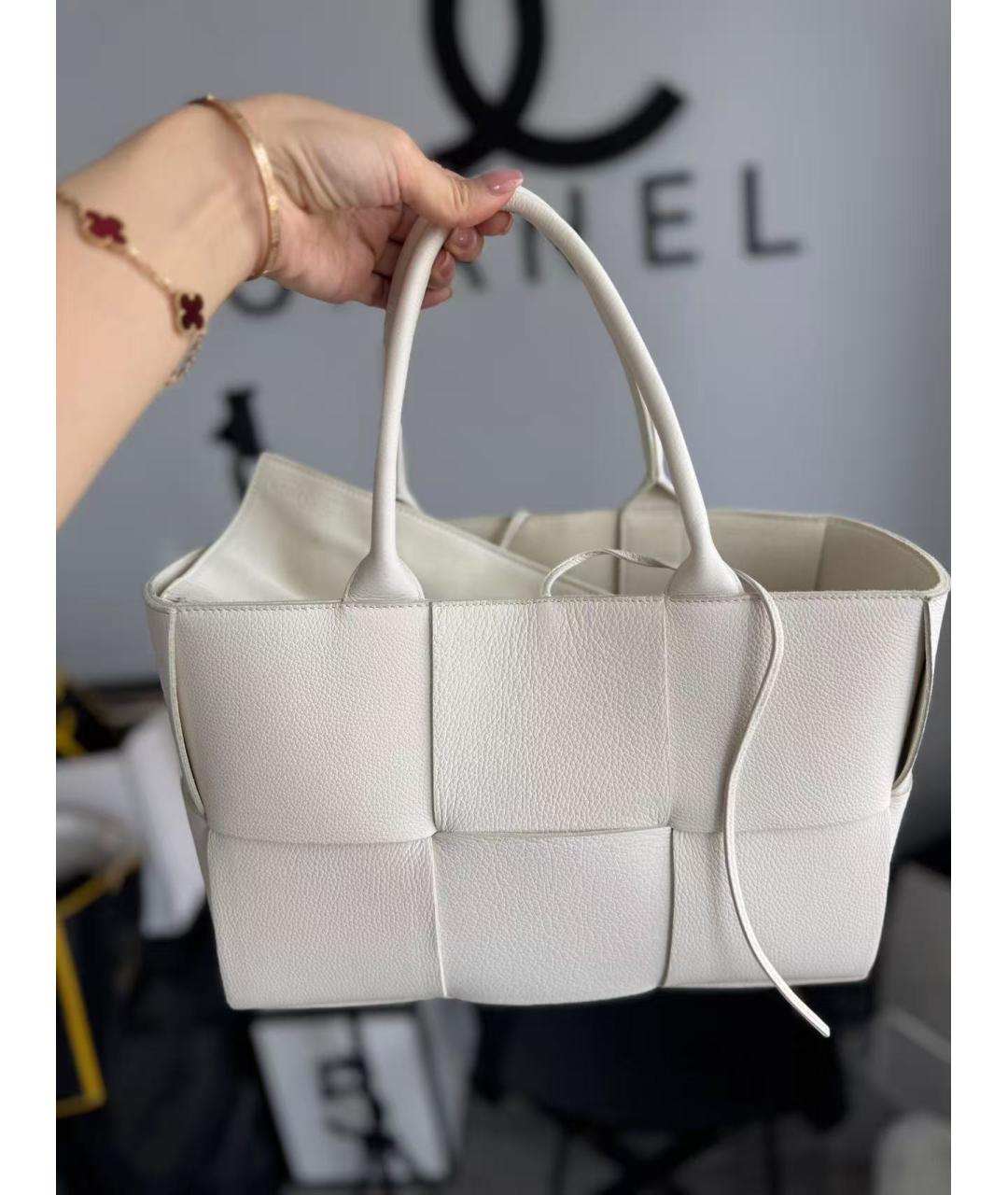 BOTTEGA VENETA Кожаная сумка с короткими ручками, фото 3