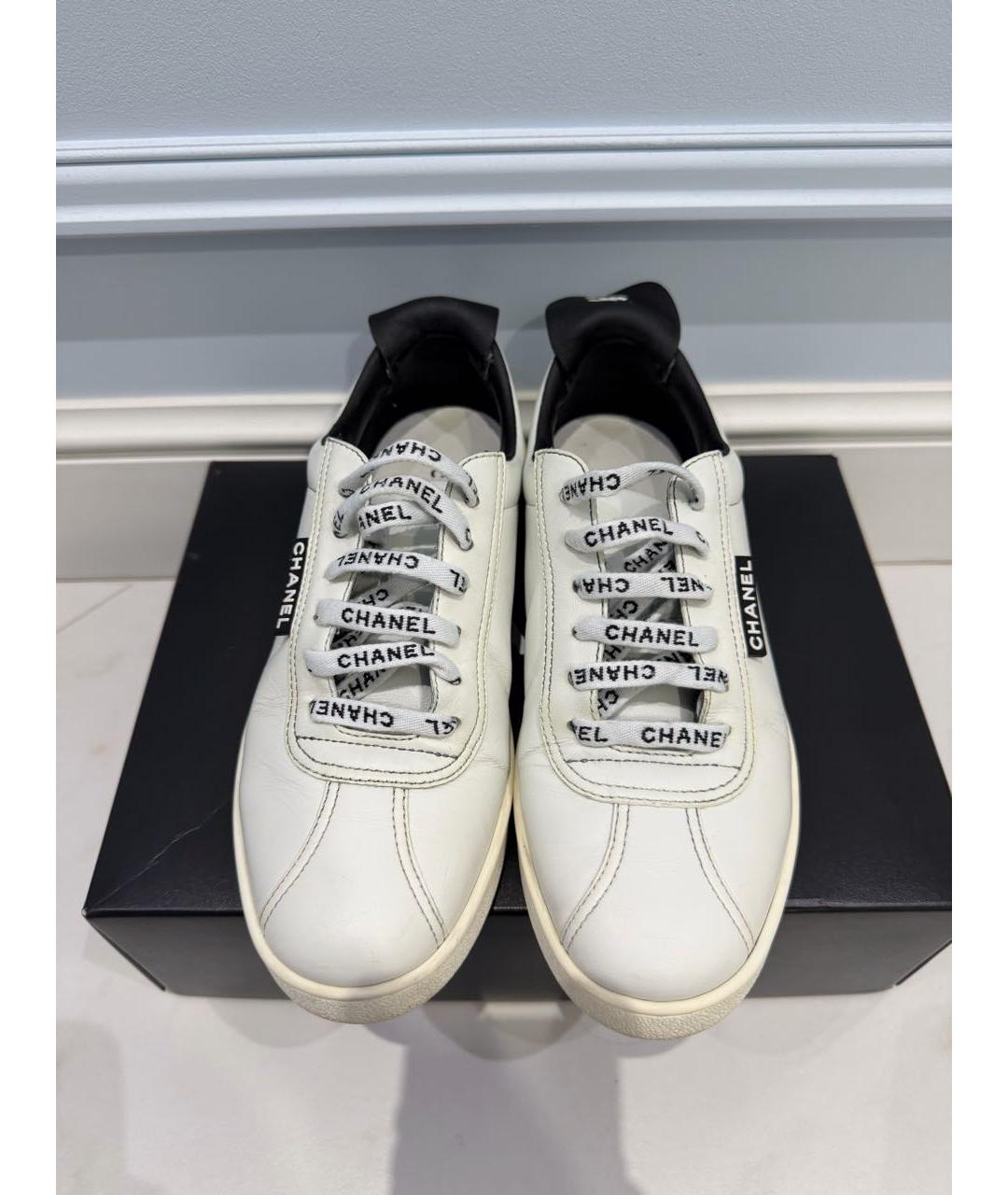 CHANEL Белые кожаные кеды, фото 3