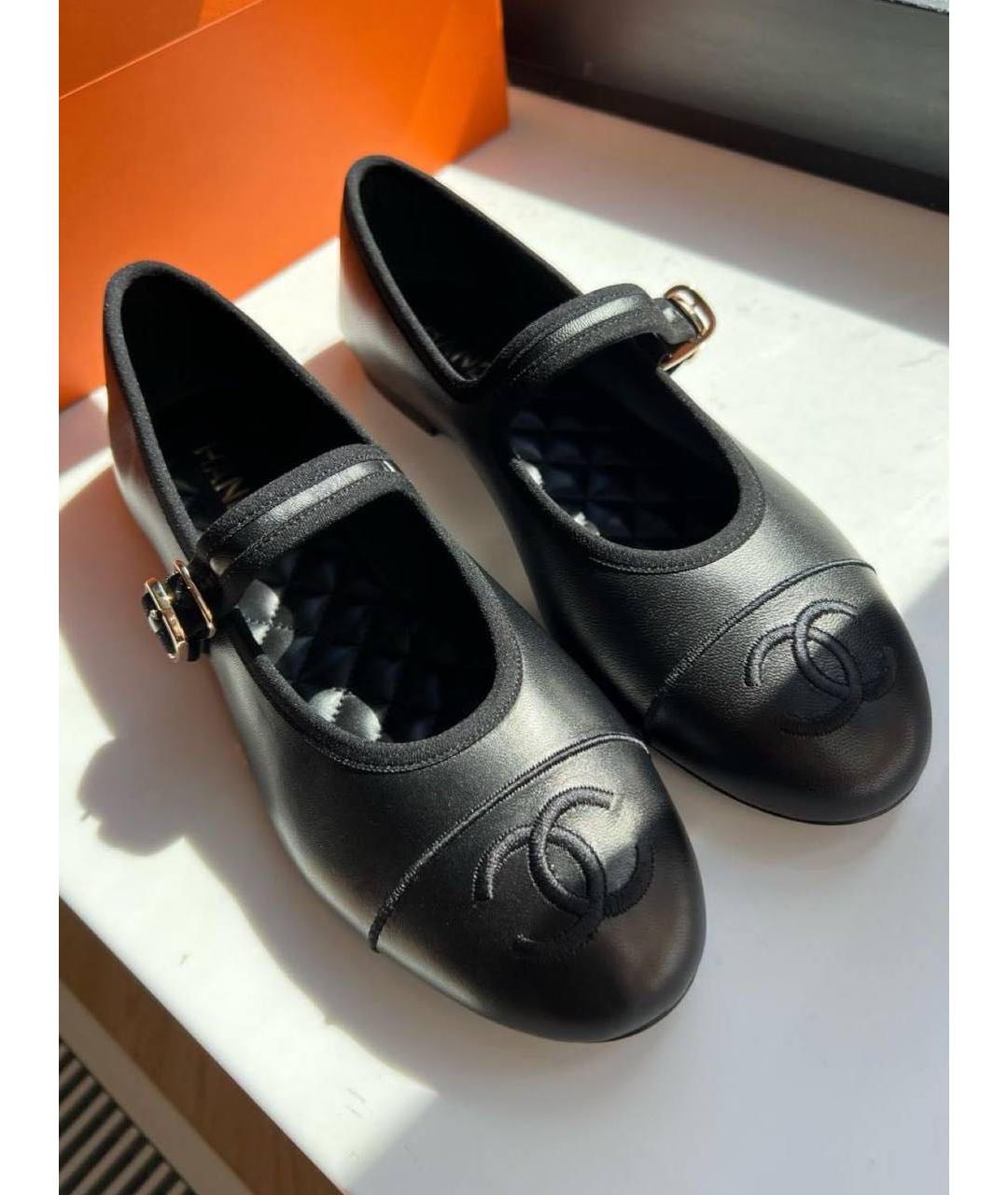 CHANEL Черные кожаные балетки, фото 2