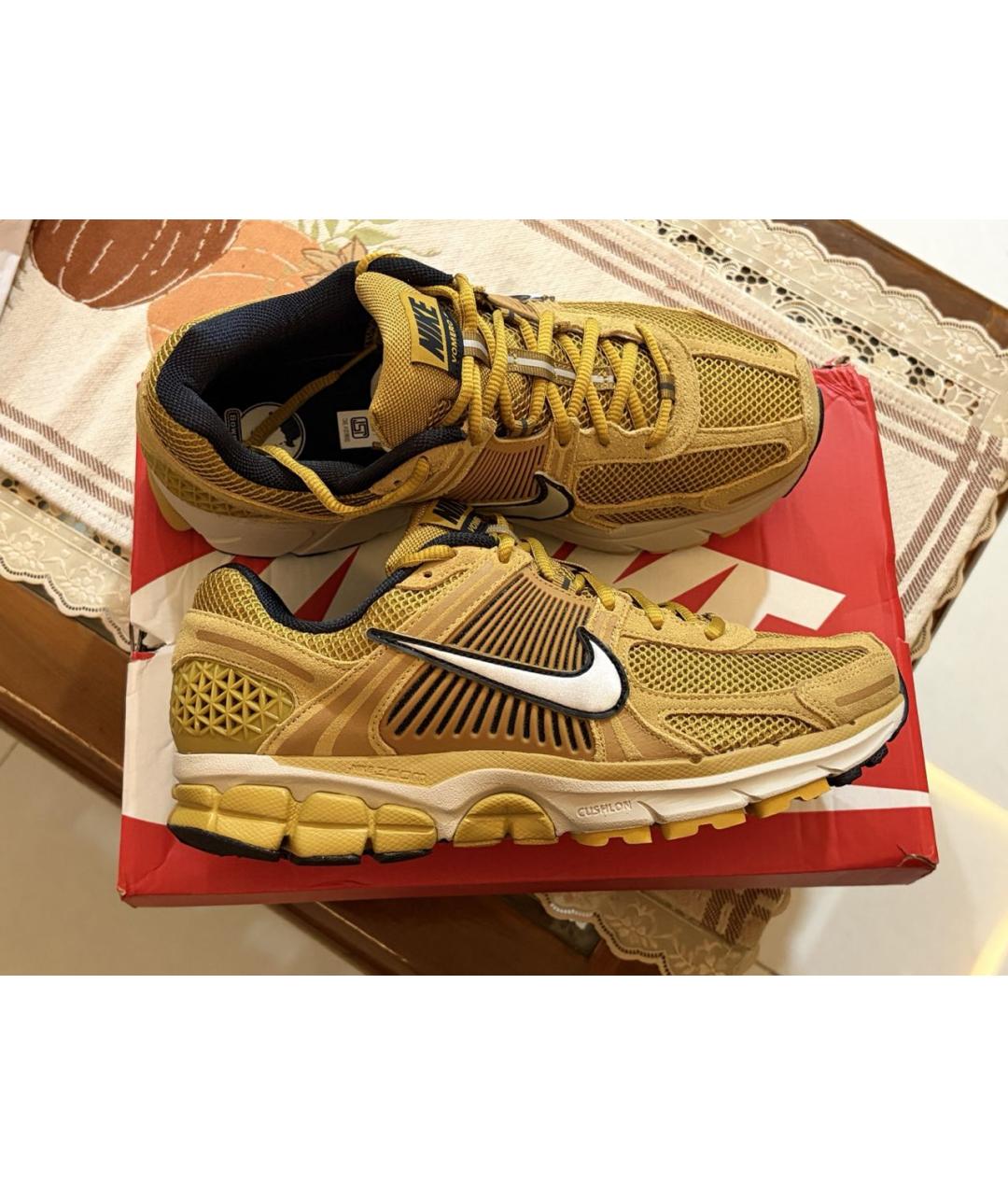 NIKE Горчичные текстильные низкие кроссовки / кеды, фото 7