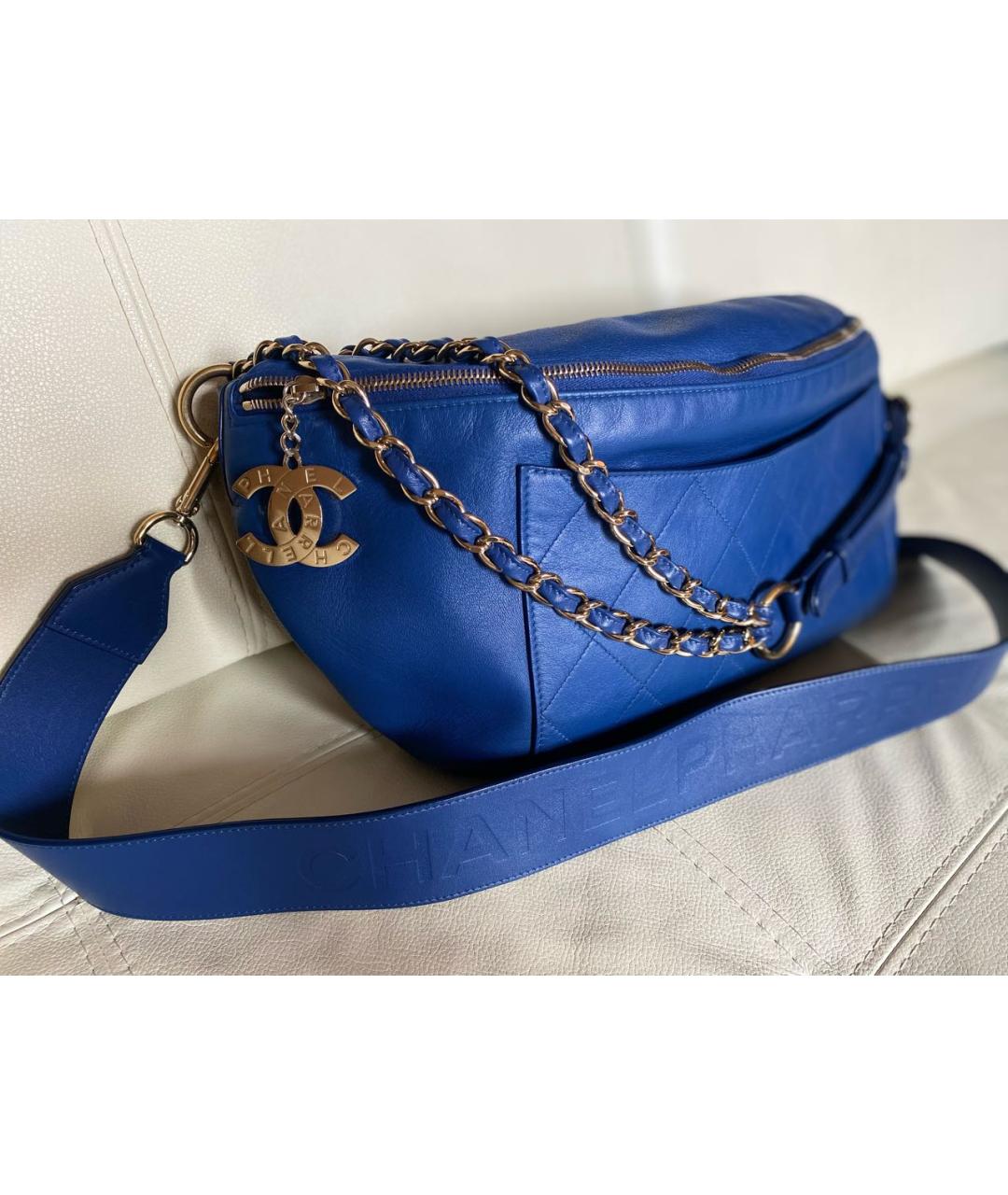 CHANEL BEAUTY Синяя кожаная поясная сумка, фото 2