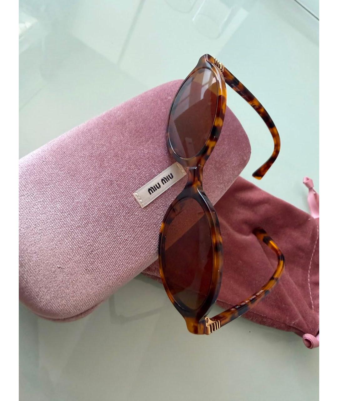 MIU MIU Коричневые пластиковые солнцезащитные очки, фото 2