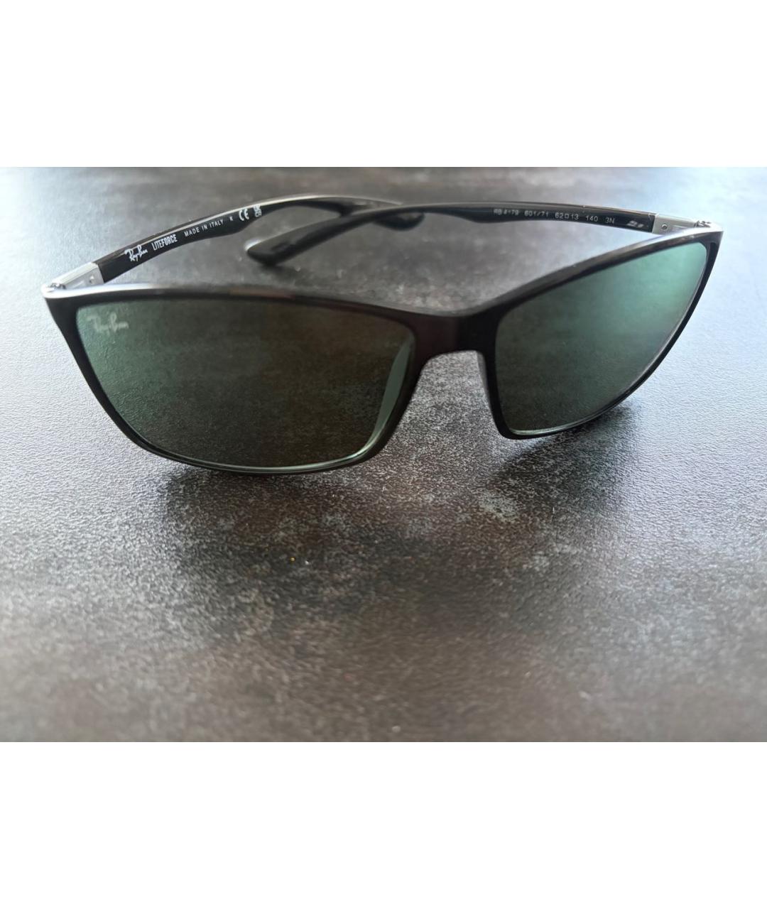 RAY BAN Черные пластиковые солнцезащитные очки, фото 2