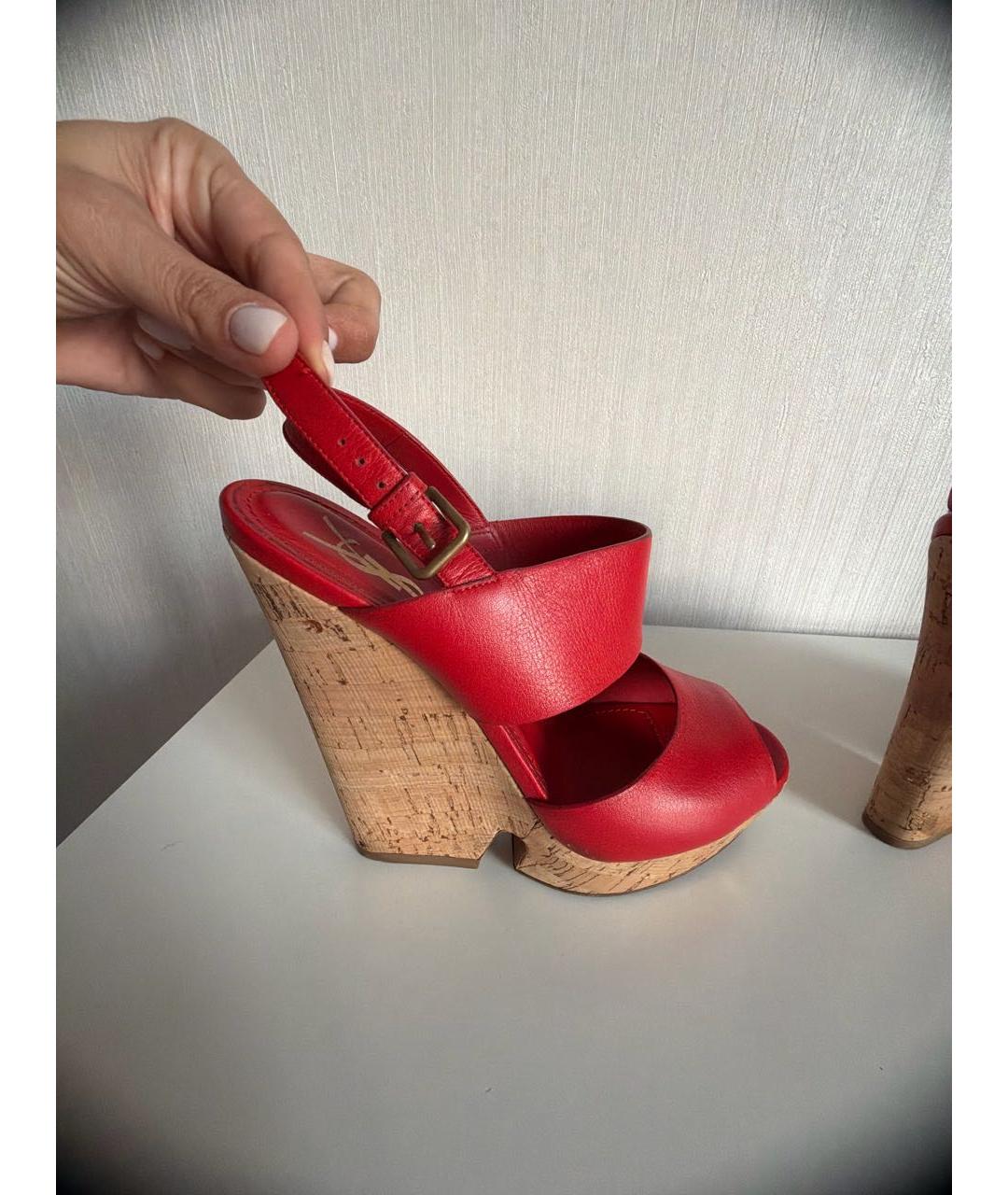 SAINT LAURENT Красные кожаные босоножки, фото 6