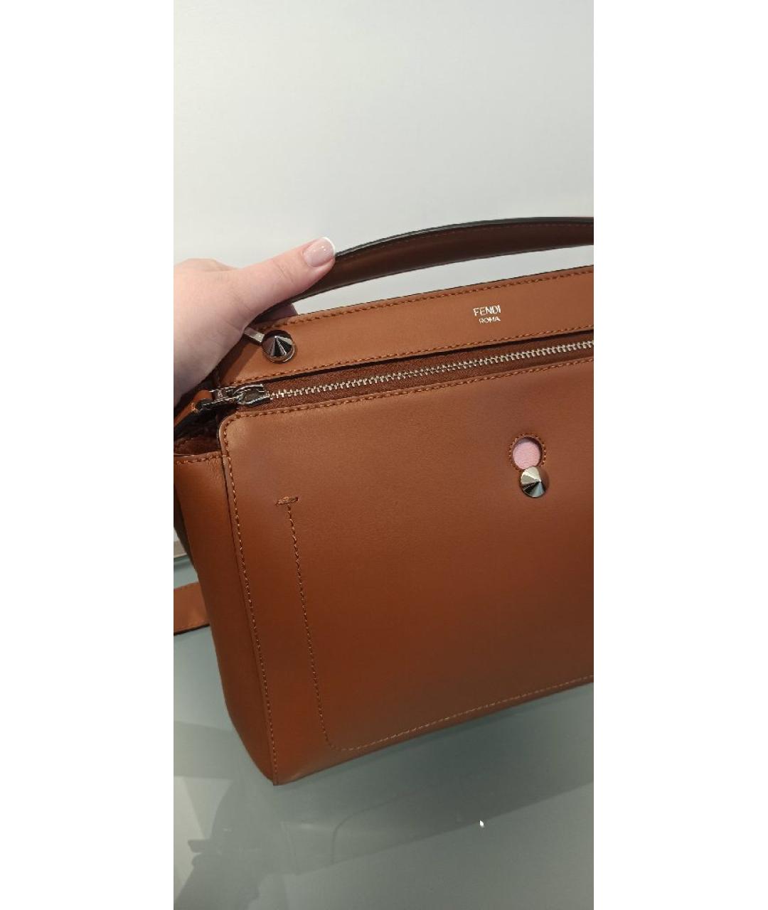 FENDI Коричневая кожаная сумка с короткими ручками, фото 9