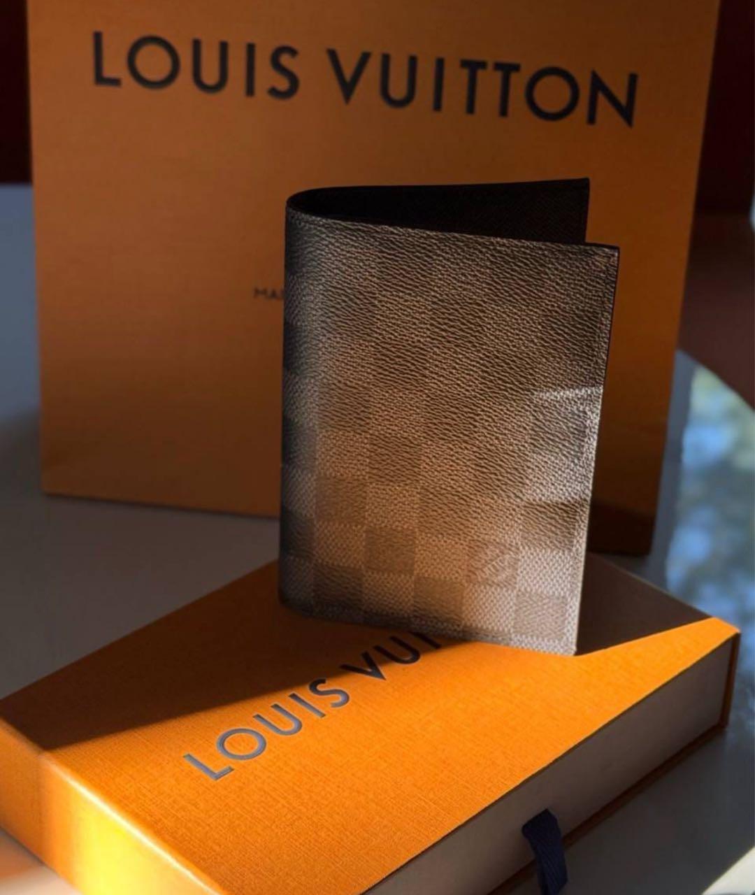 LOUIS VUITTON Черный кардхолдер, фото 4