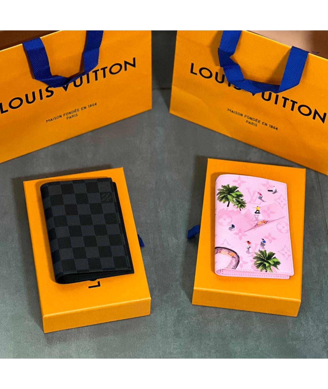 LOUIS VUITTON Черный кардхолдер, фото 5