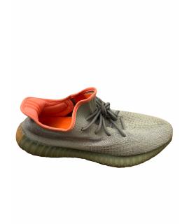 YEEZY Низкие кроссовки / кеды