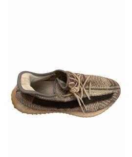 YEEZY Низкие кроссовки / кеды