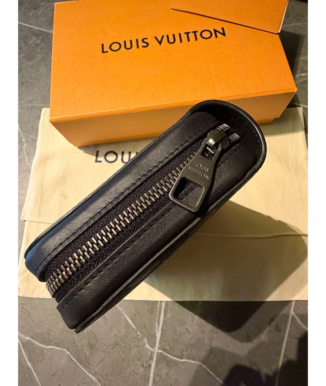 LOUIS VUITTON Черный кожаный кошелек, фото 3