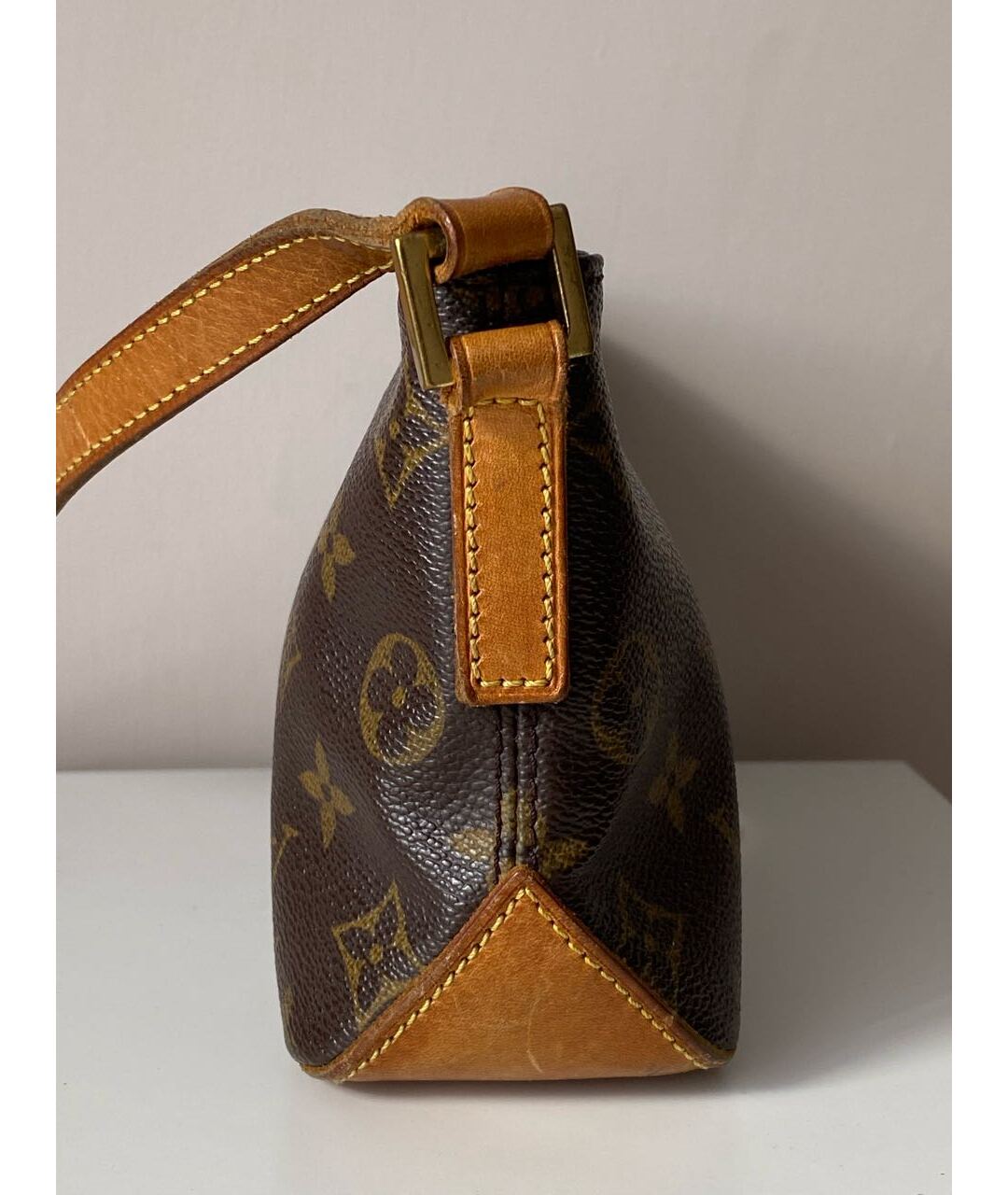 LOUIS VUITTON Коричневая кожаная сумка через плечо, фото 4