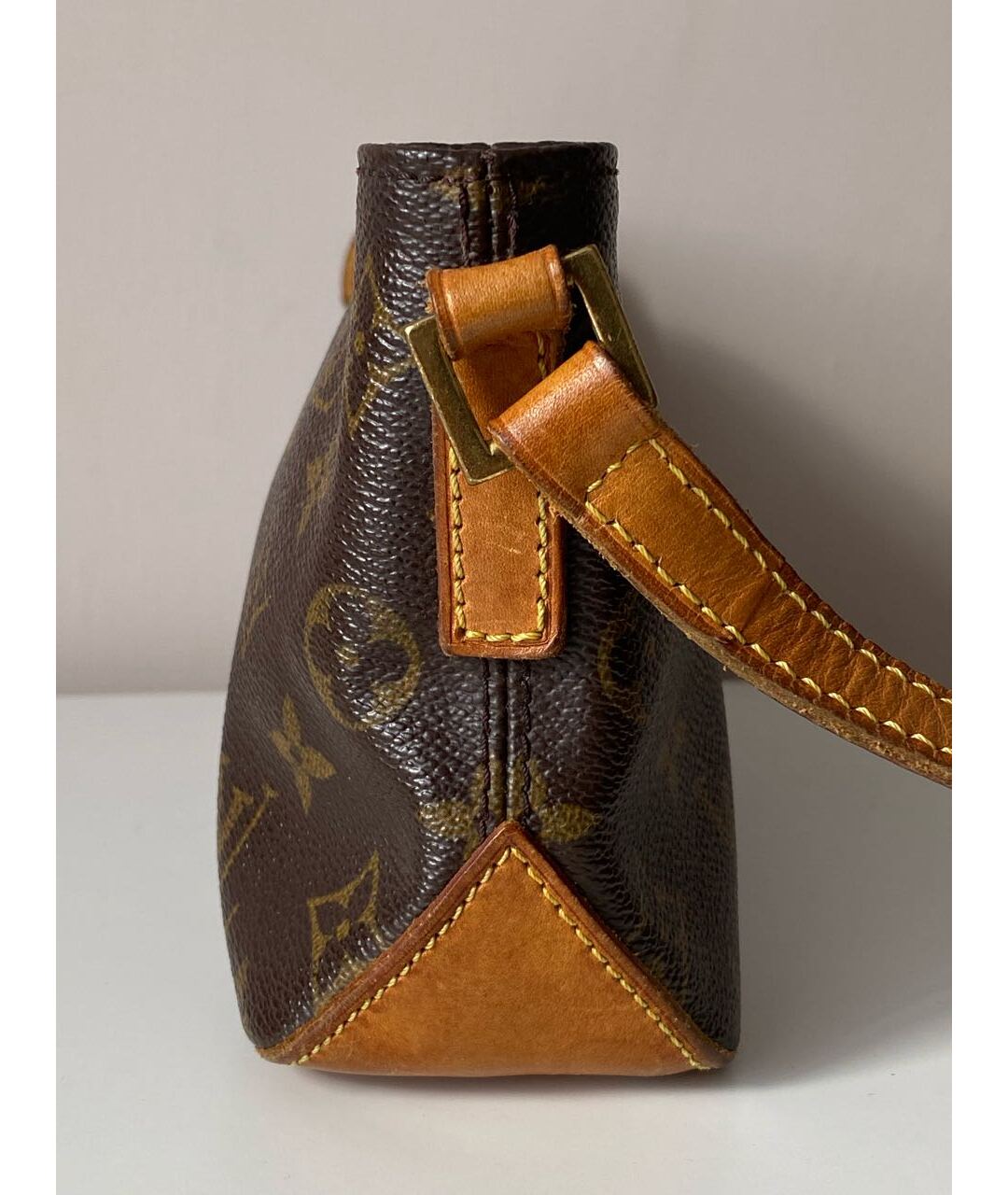 LOUIS VUITTON Коричневая кожаная сумка через плечо, фото 3
