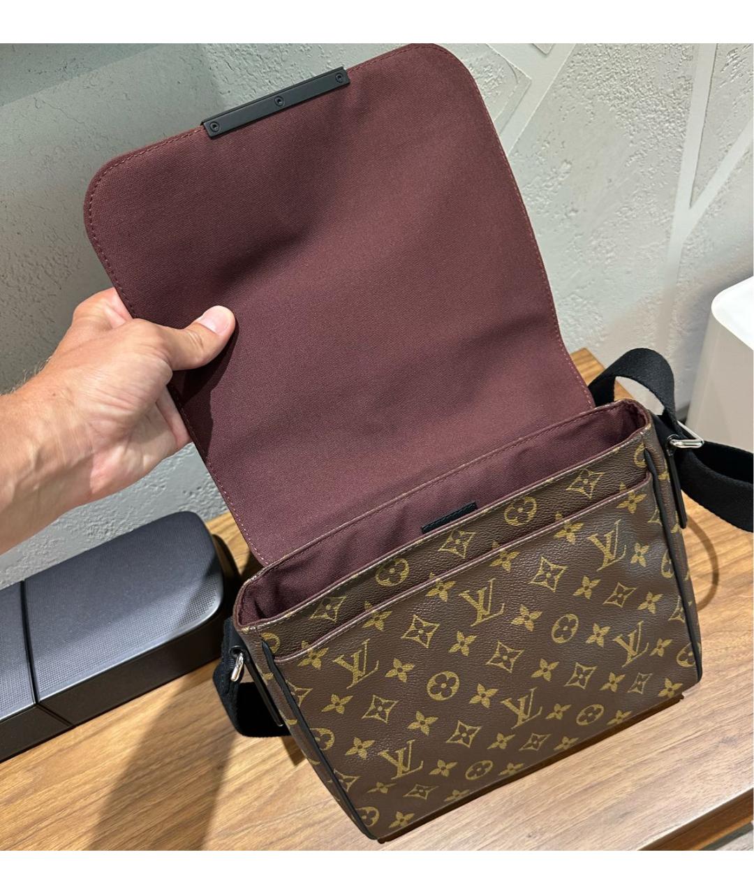 LOUIS VUITTON Черная канва сумка на плечо, фото 4