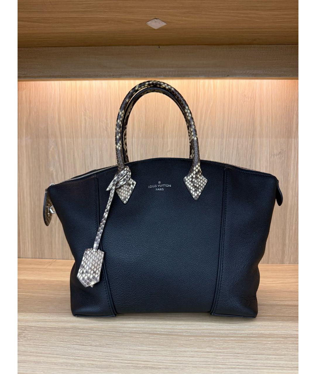 LOUIS VUITTON Черная кожаная сумка с короткими ручками, фото 4