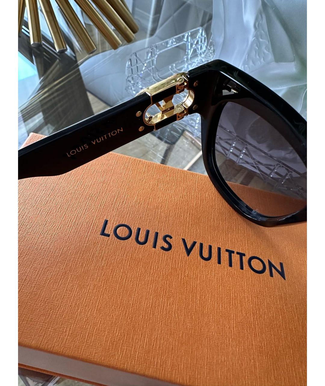 LOUIS VUITTON Черные пластиковые солнцезащитные очки, фото 5