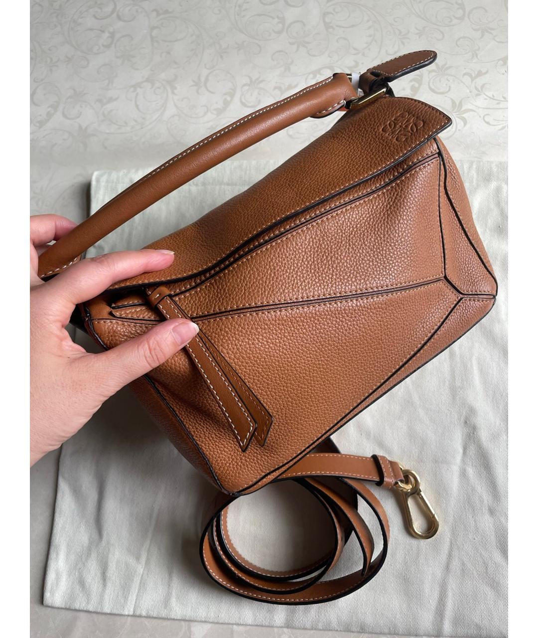 LOEWE Коричневая кожаная сумка с короткими ручками, фото 2