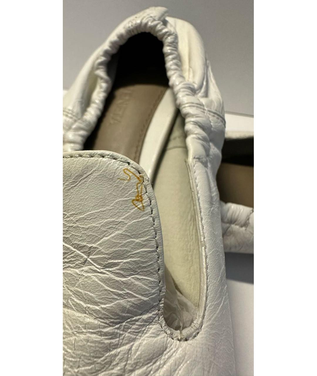 BOTTEGA VENETA Белые мюли из лакированной кожи, фото 5