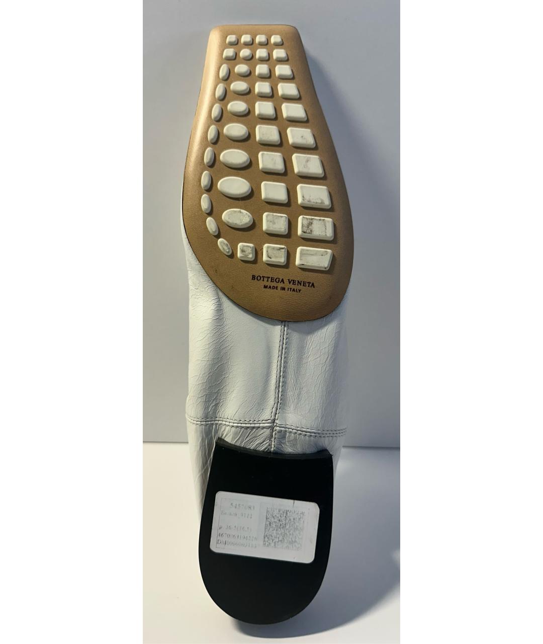 BOTTEGA VENETA Белые мюли из лакированной кожи, фото 4