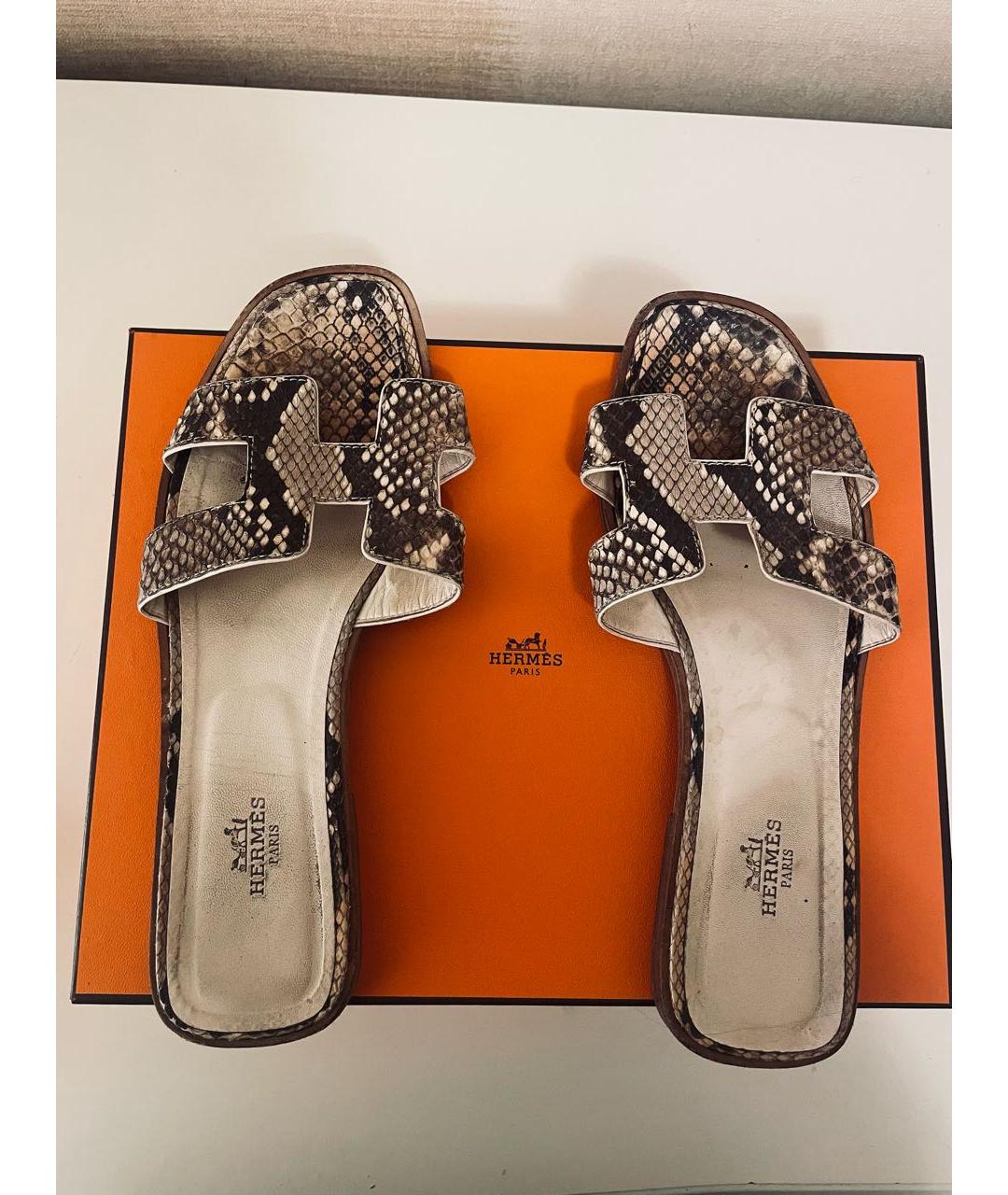 HERMES Коричневые шлепанцы из экзотической кожи, фото 2
