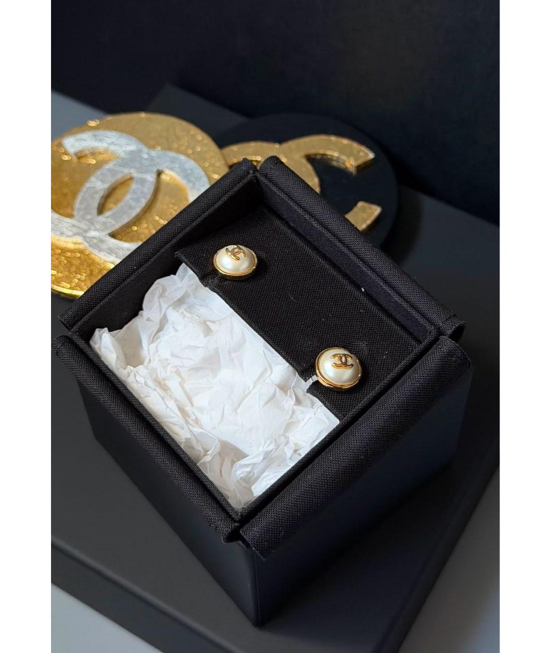 CHANEL Бежевые серьги, фото 2