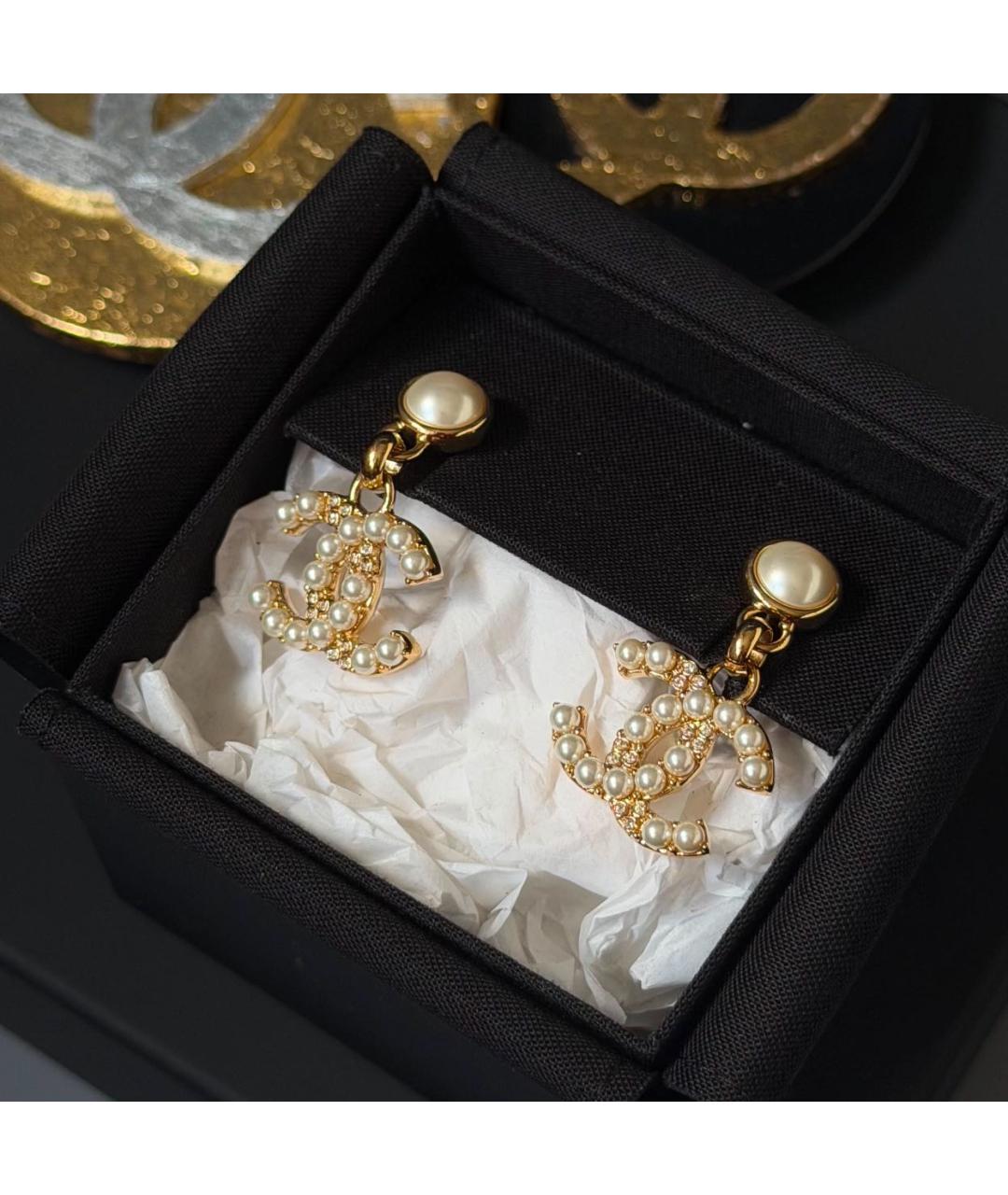 CHANEL Бежевые серьги, фото 3