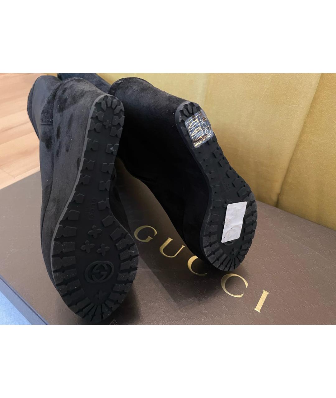 GUCCI Черные замшевые сапоги, фото 5