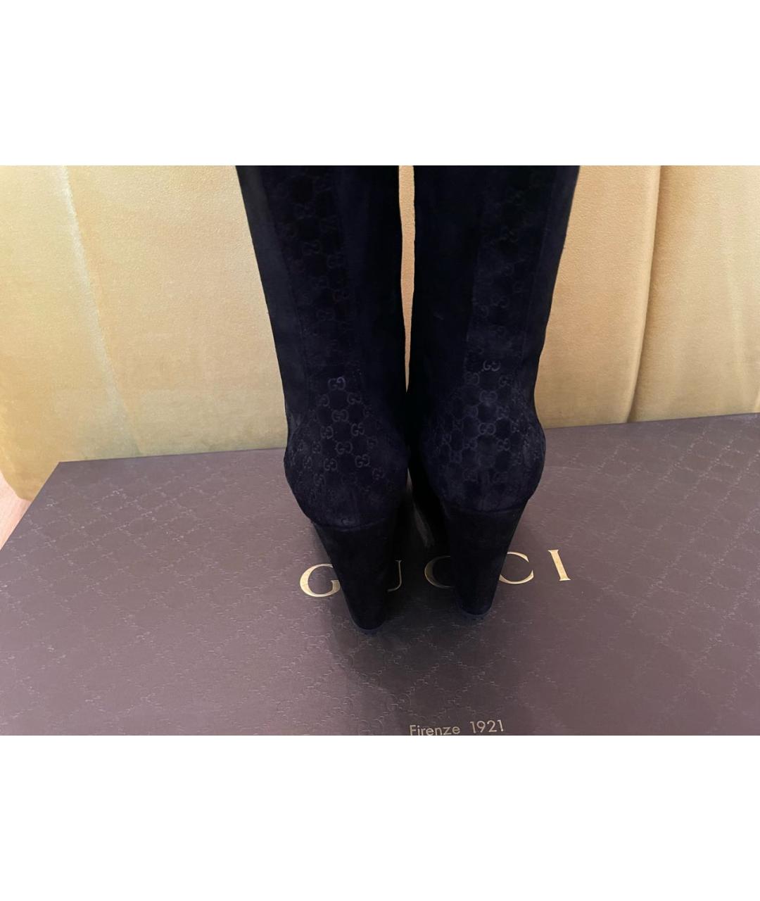 GUCCI Черные замшевые сапоги, фото 4