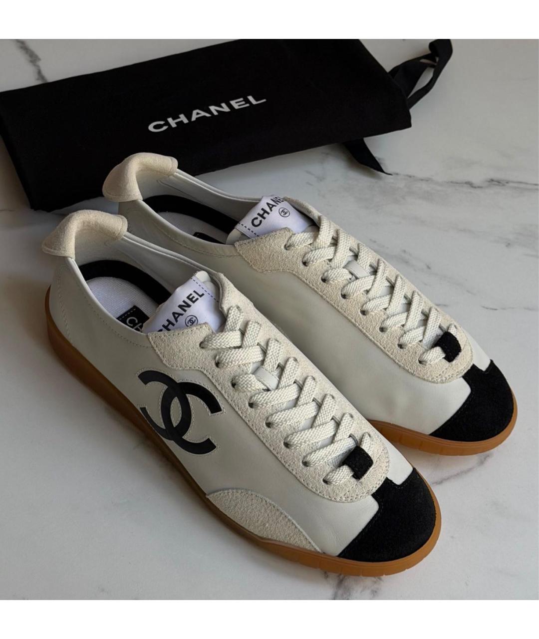 CHANEL Белые кожаные кеды, фото 2