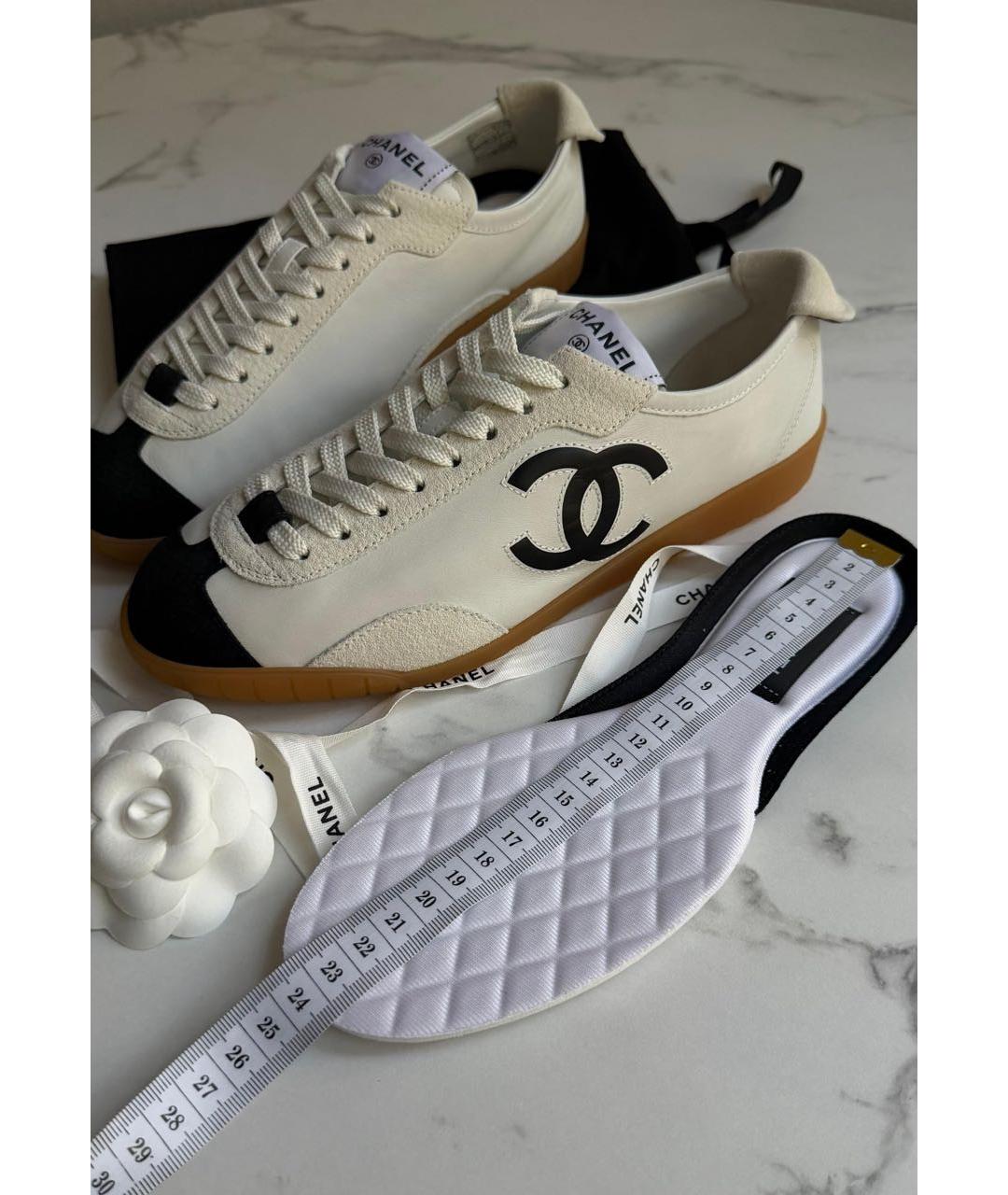 CHANEL Белые кожаные кеды, фото 4