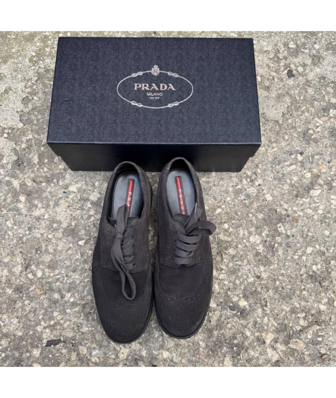 PRADA Антрацитовые замшевые низкие ботинки, фото 2