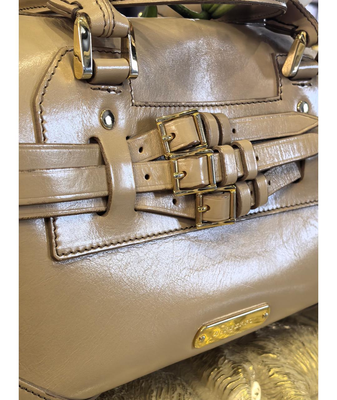 BURBERRY Бежевая кожаная сумка с короткими ручками, фото 3